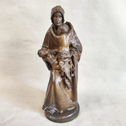 Escultura de bronce firmada Antonio Teixeira Lopes (1866-1942). Portugal