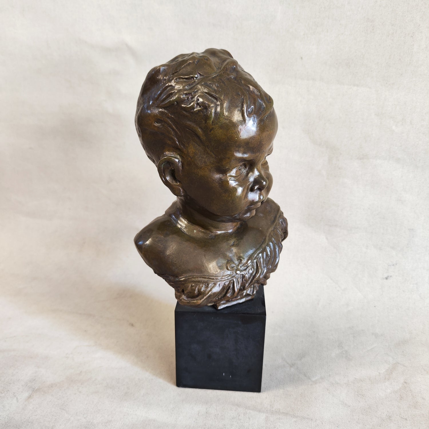 Busto bronce niño francés firmado. Francia. SXIX