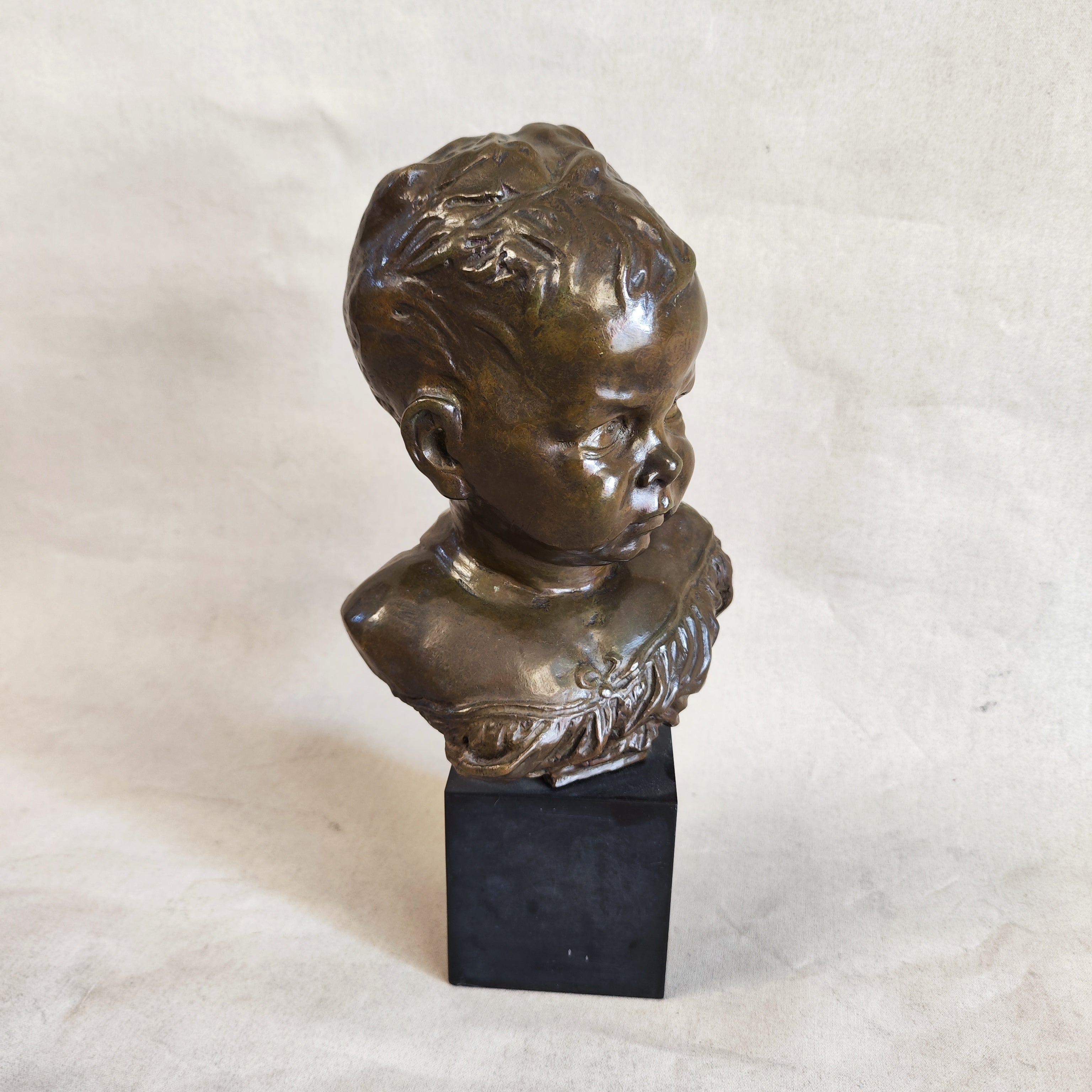 Busto bronce niño francés firmado. Francia. SXIX