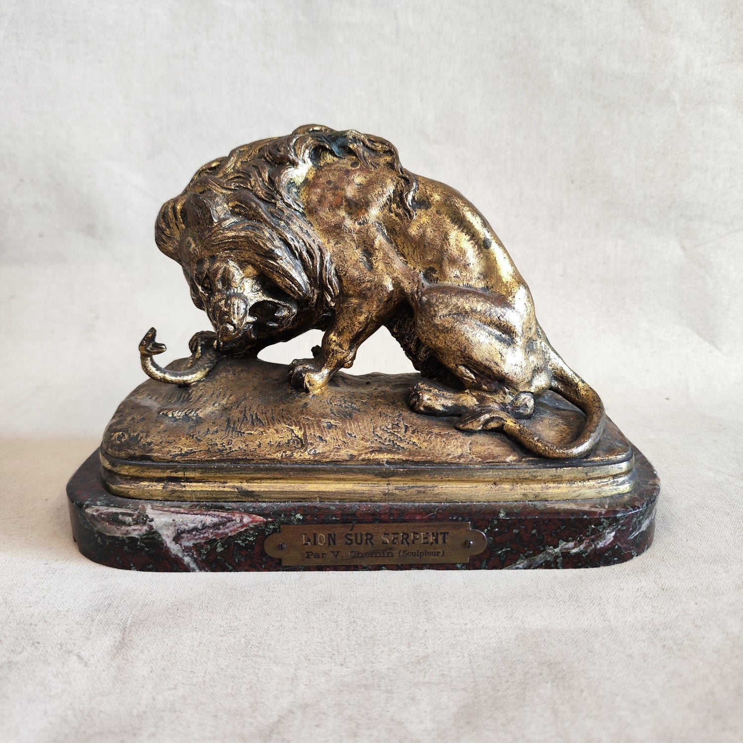 Leon de bronce. Victor Chemin (1823-1901). Francia. SXIX
