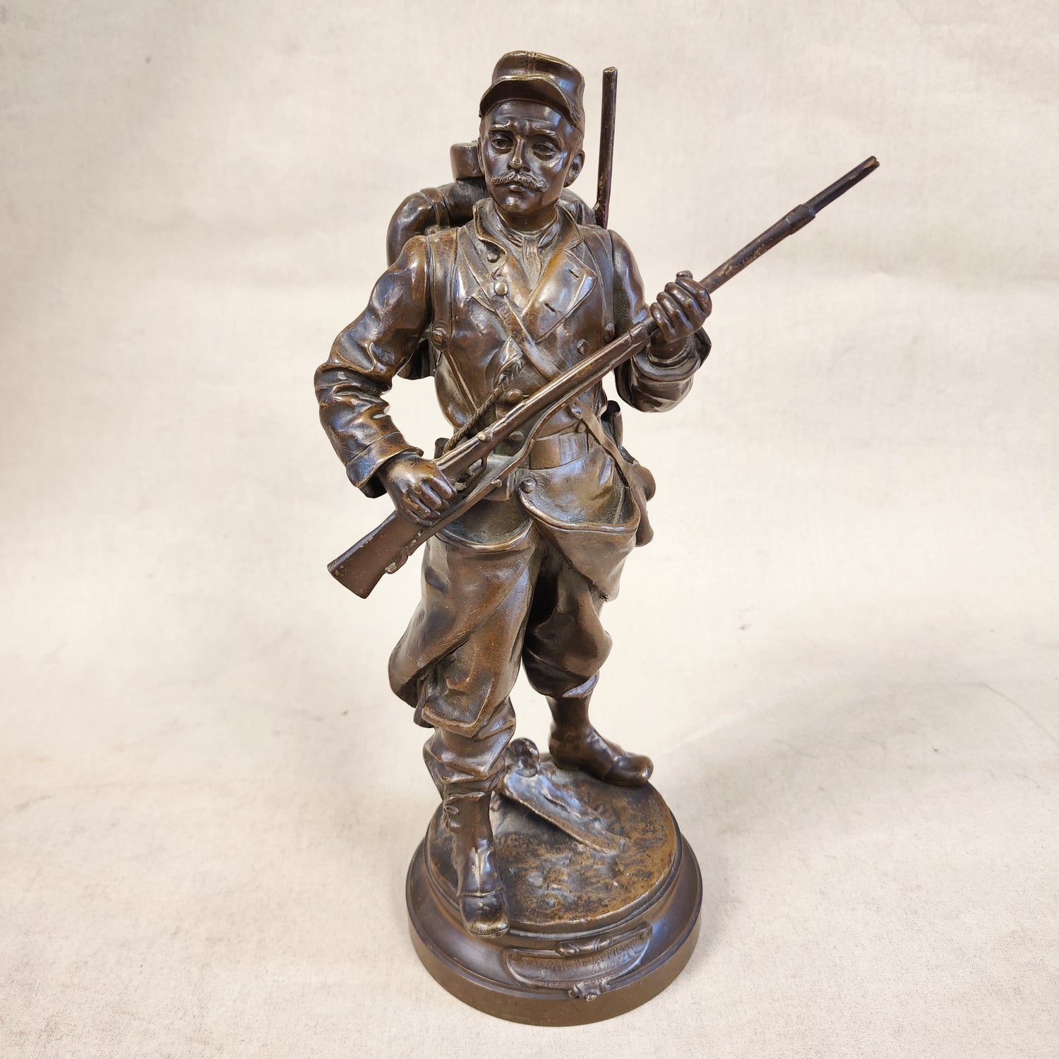 Escultura de bronce de soldado firmado Adrien Gaudez (1845-1902). Francia SXIX