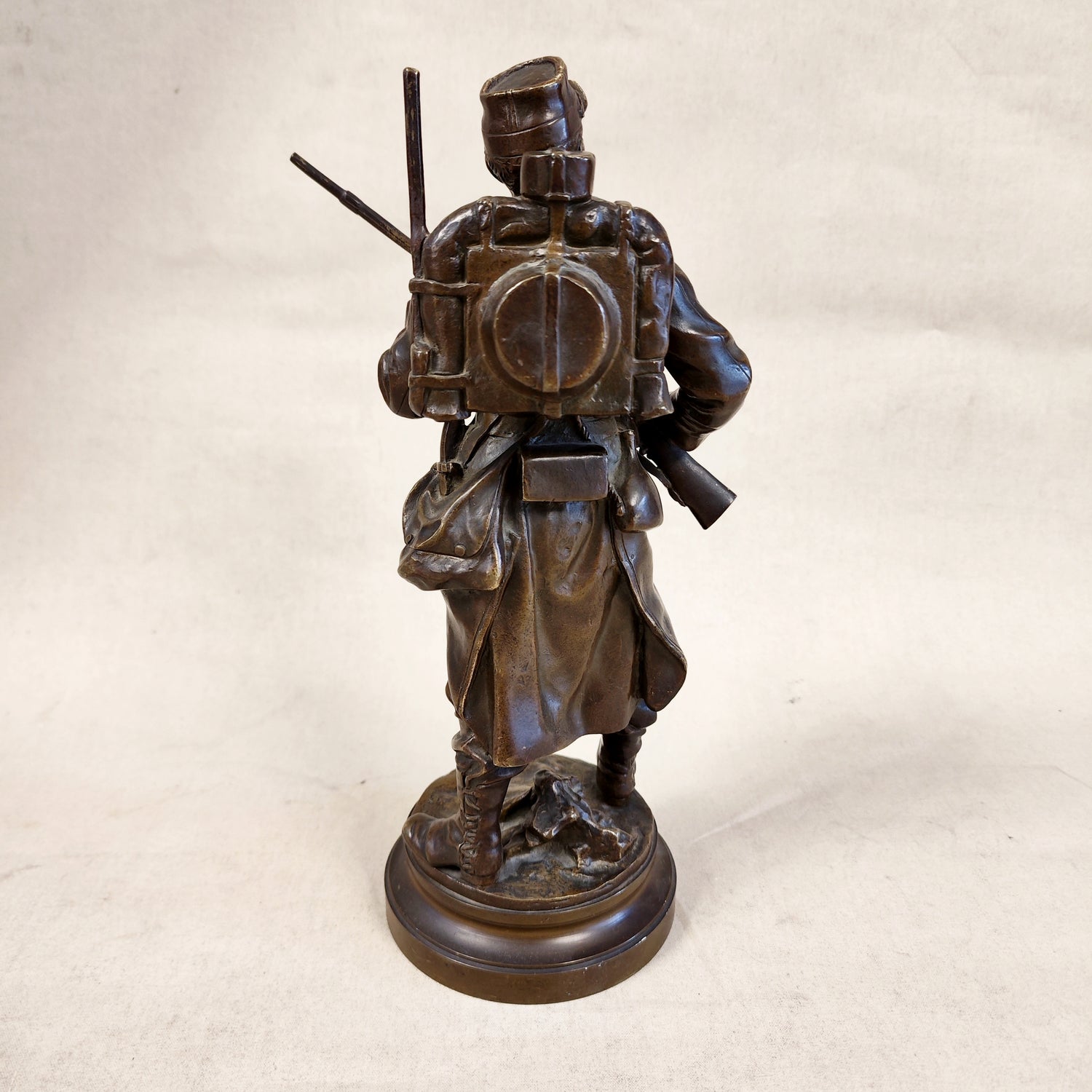 Escultura de bronce de soldado firmado Adrien Gaudez (1845-1902). Francia SXIX