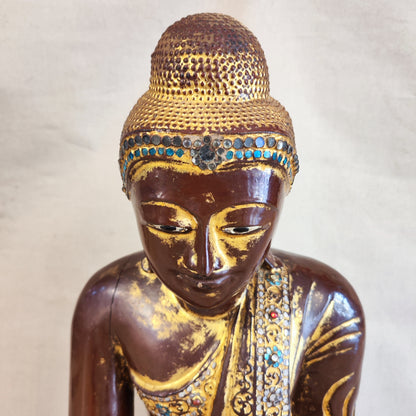 Buda vietnamita de madera policromada SXIX