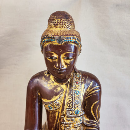 Buda vietnamita de madera policromada SXIX
