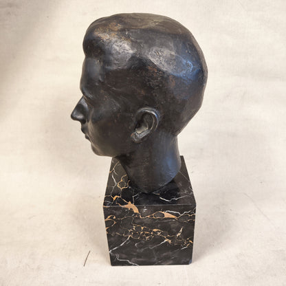 Busto en bronce. Guillaume Dumont (1889- 1950) Bélgica