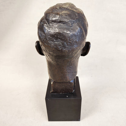 Busto Seraphin Martin. Firmado N. Pitschen