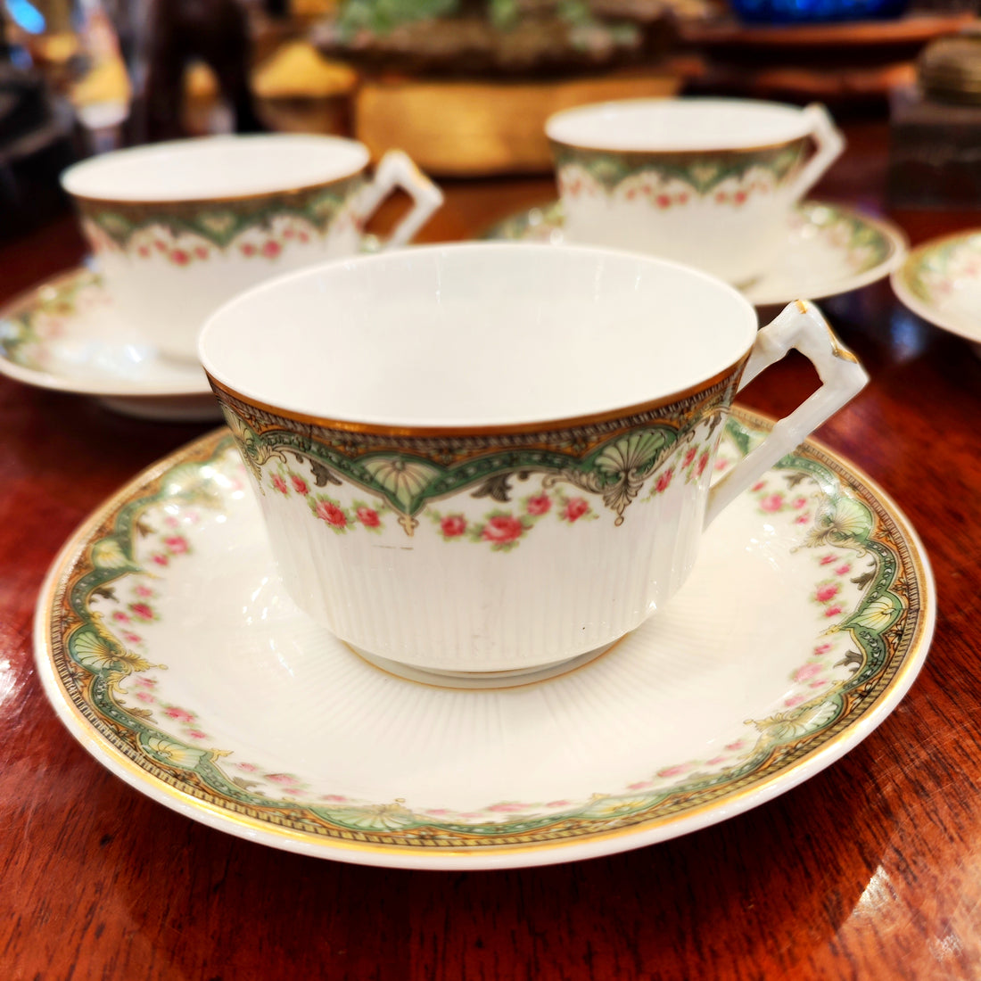 Juego de 4 tazas de té Limoges L.F Saint Quentin. Francia SXX