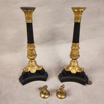 Par de candelabros de bronce franceses época Napoleón III. SXIX