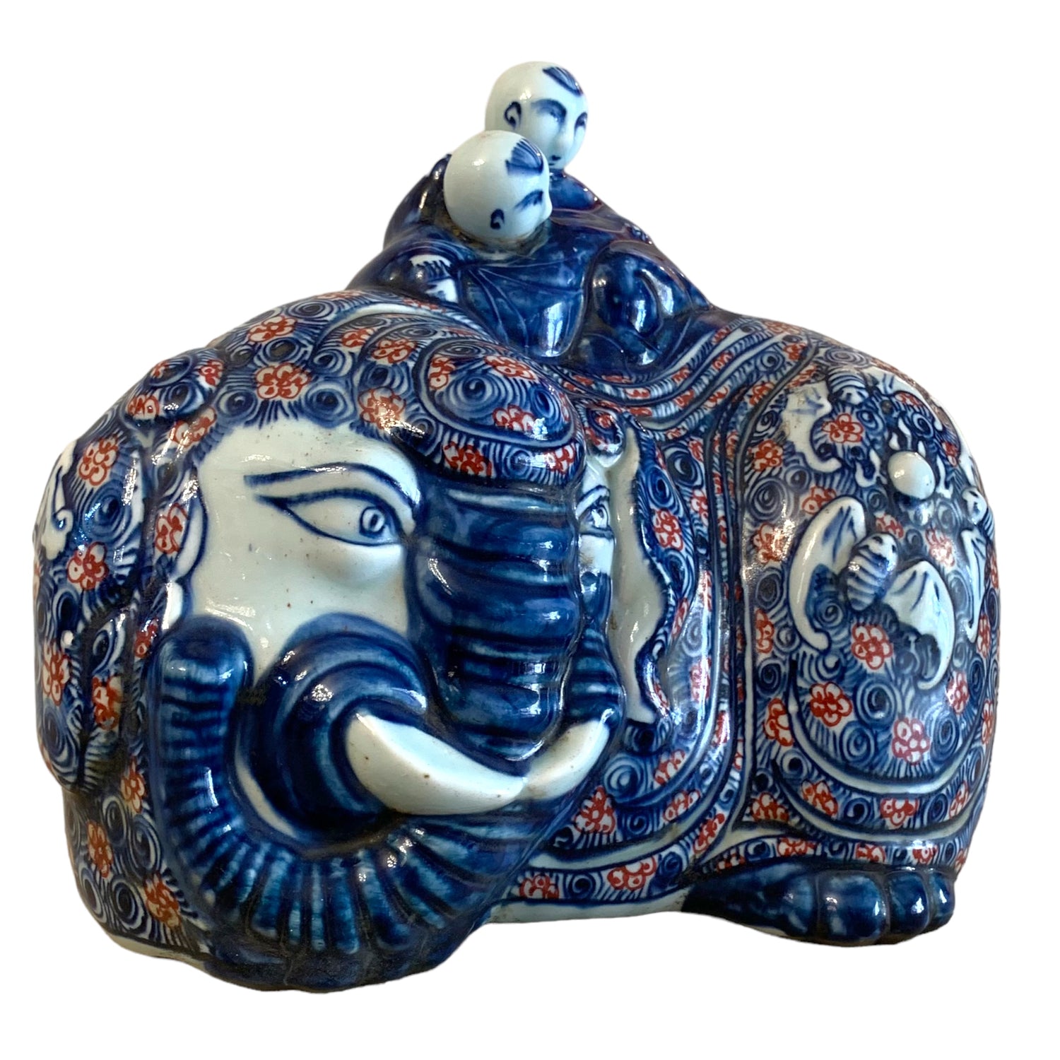 Figura Imari japonesa de elefante con niños. SXIX