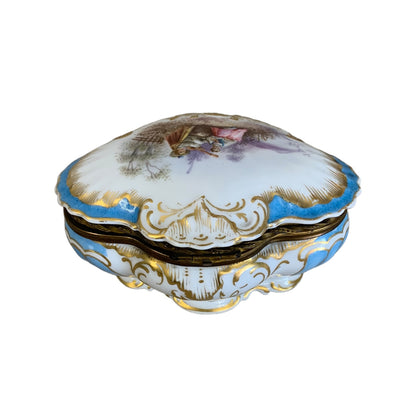 Caja de porcelana francesa M R Limoge. SXIX