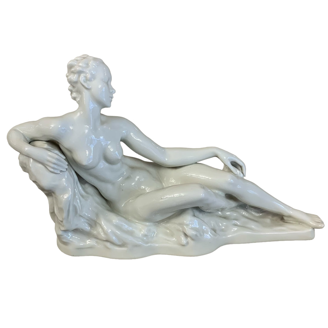 Figura en porcelana alemana. SXX ART DECO
