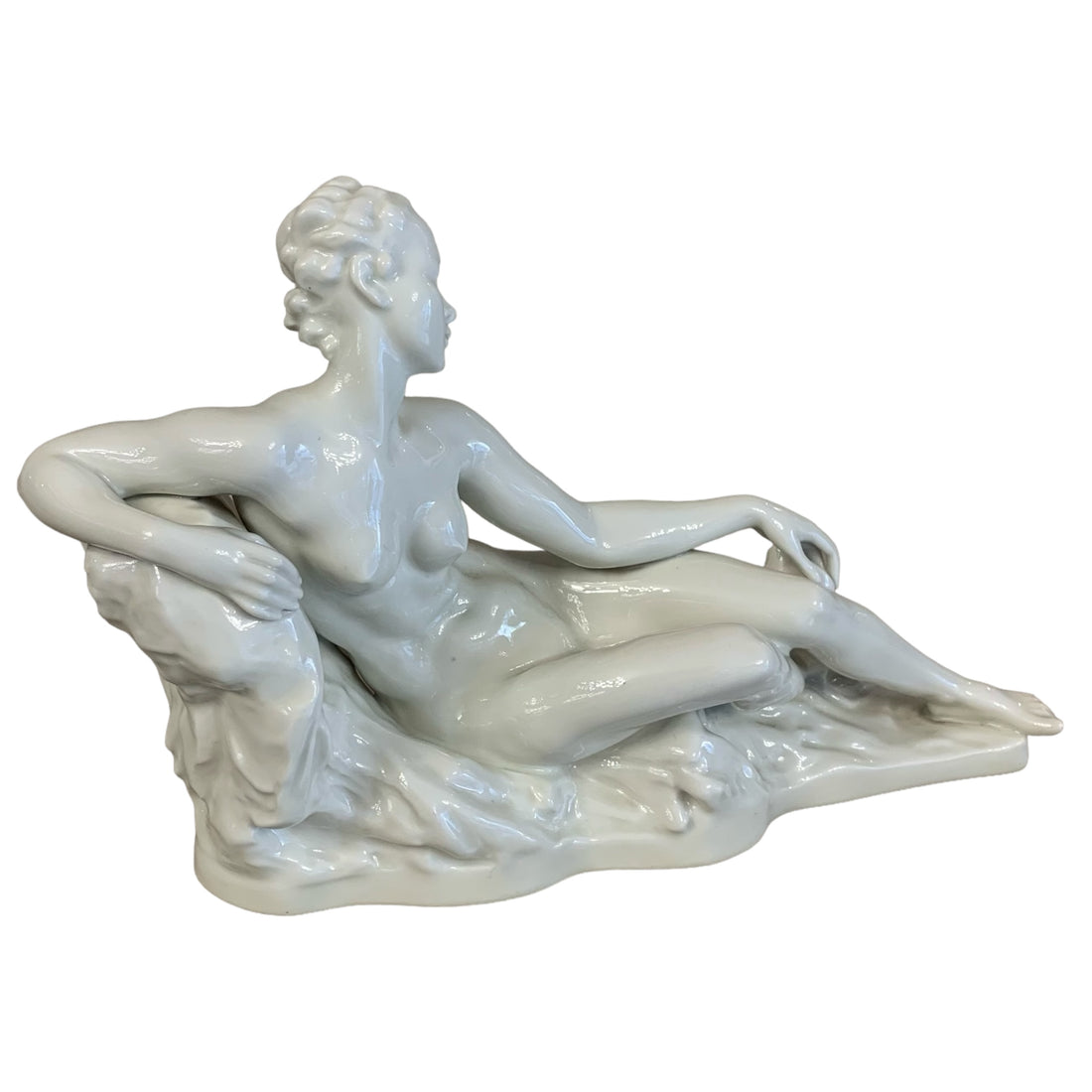 Figura en porcelana alemana. SXX ART DECO