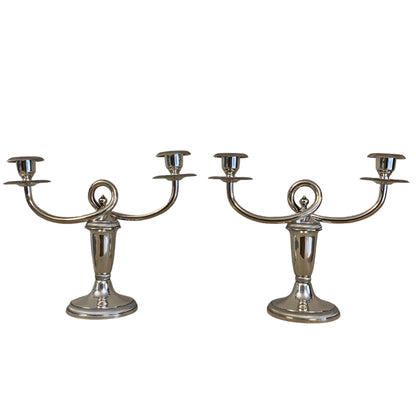 Par de candelabros de dos luces plaque frances Christofle Gallia. SXX