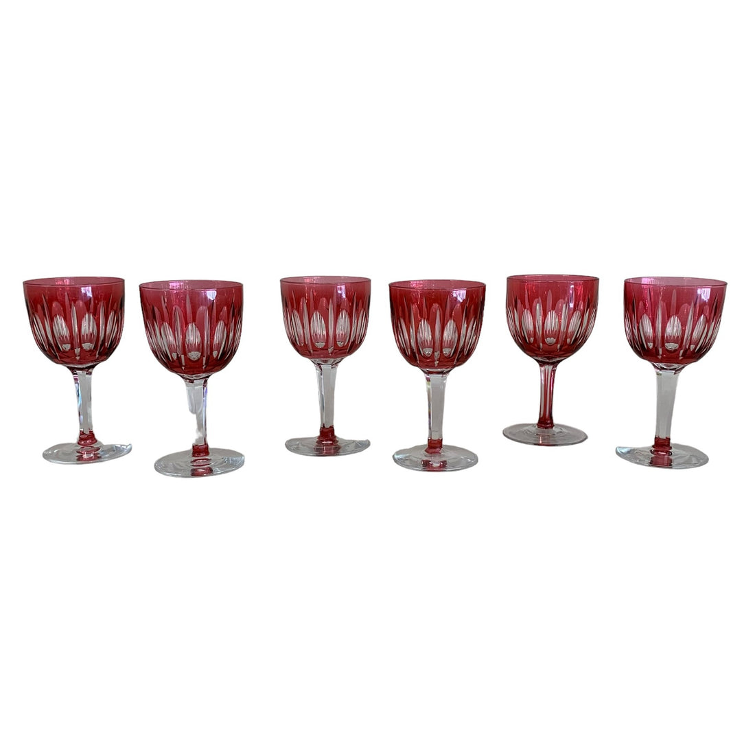 Set de 12 copas bajativo francesas color rubí. Año 1950