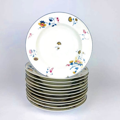 Magnifica vajilla de porcelana francesa Limoges de margaritas. Francia SXIX