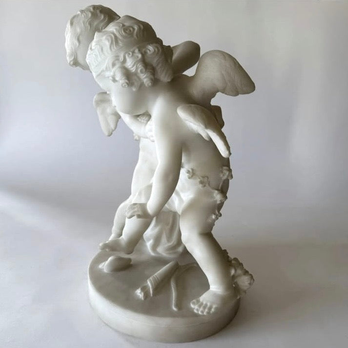 Escultura italiana de mármol de dos puttis. Italia SXIX