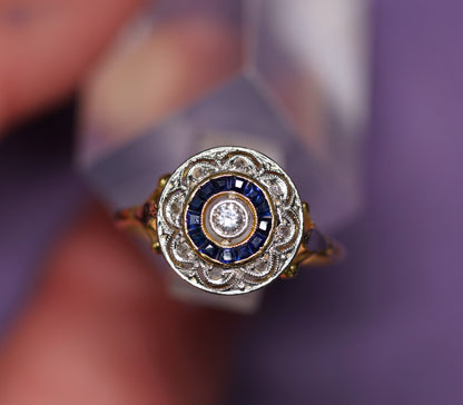 Anillo en oro y platino con diamante central. Año 1920