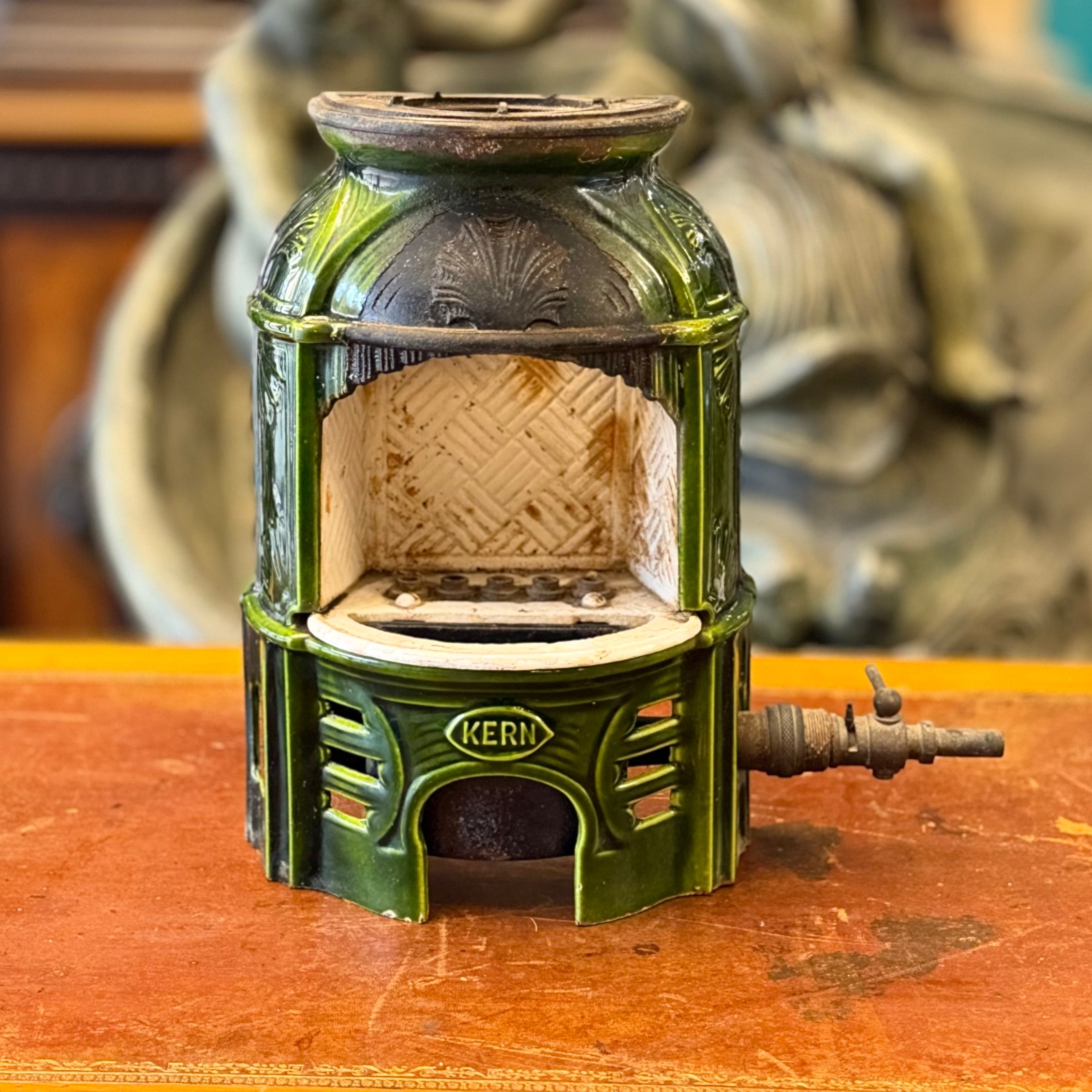 Estufa gas de fierro fundido Welsbach Kern inglesa Art-Nouveau. Inglaterra SXX