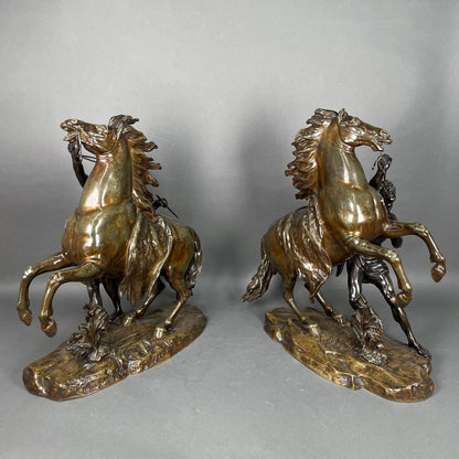 Magnifico par de caballos de bronce "Caballos de Marly". Francia SXIX