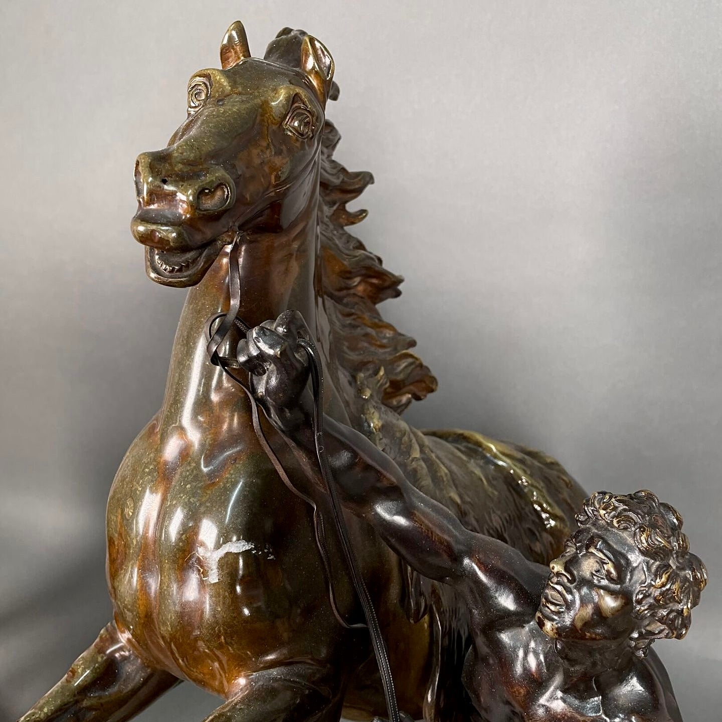 Magnifico par de caballos de bronce "Caballos de Marly". Francia SXIX