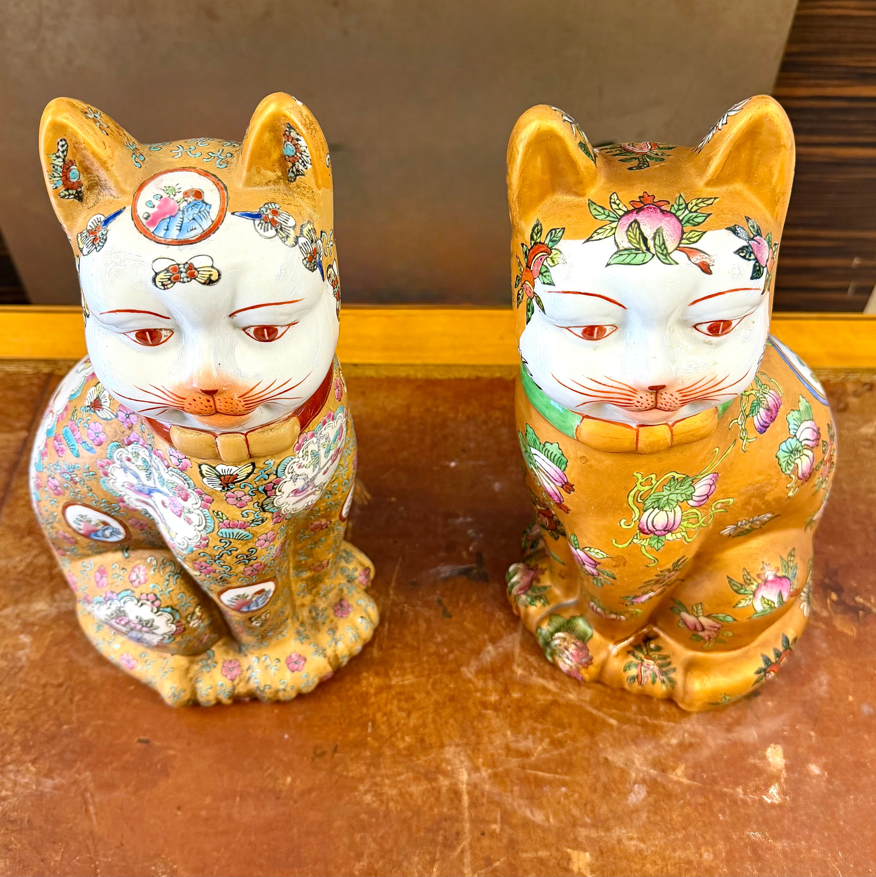 Par de gatos dorados porcelana cantón. China SXX