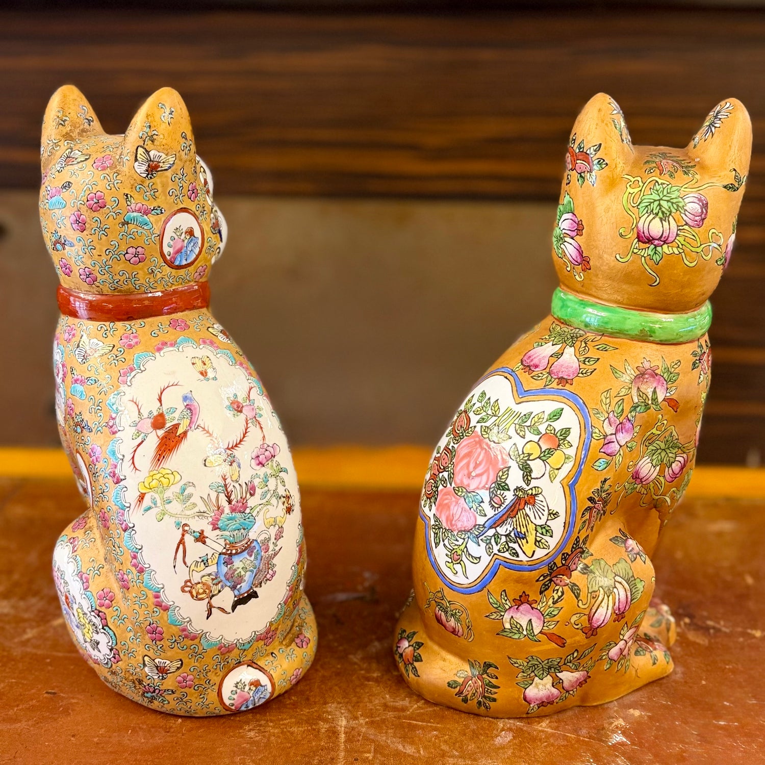 Par de gatos dorados porcelana cantón. China SXX