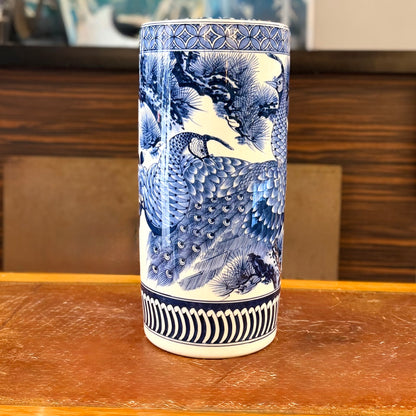 Paragüero de porcelana de caolín azul y blanco. China SXIX