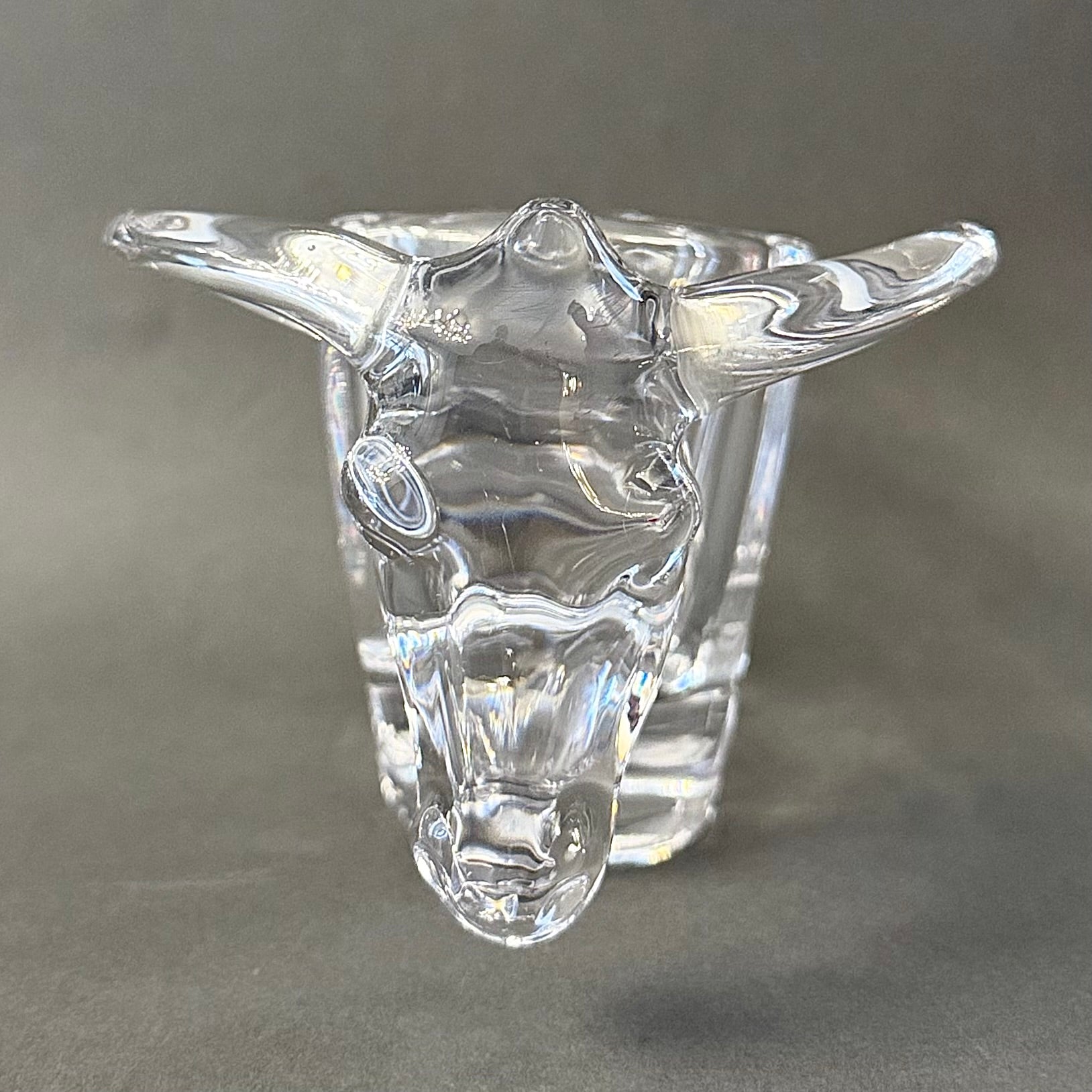Toro de cristal Vannes-le-Chatel. Francia SXX