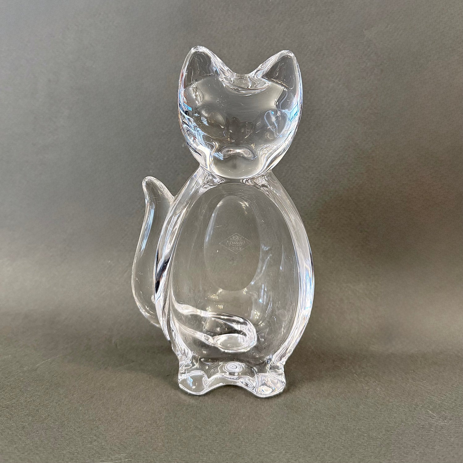 Gato de cristal francés Vannes-le-Chatel. Francia SXX
