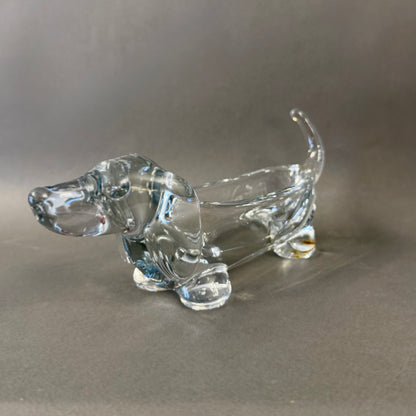 Perro salchicha de cristal francés Vannes-le-Chatel . Francia SXX