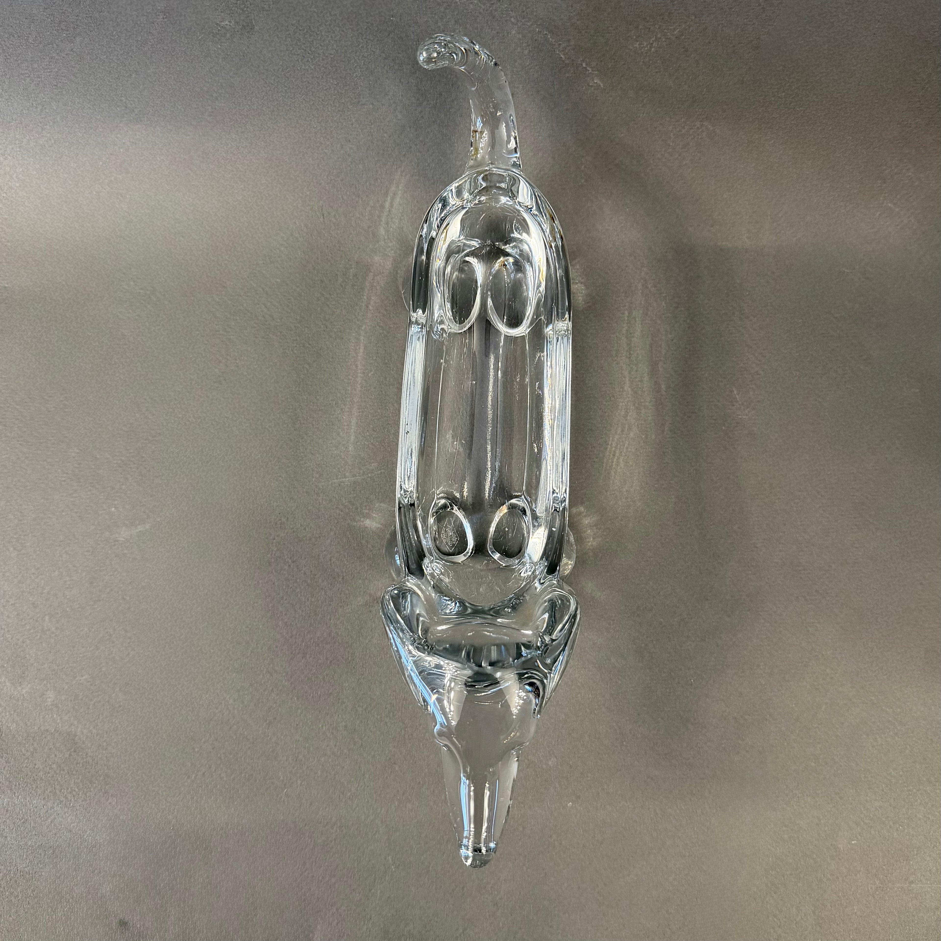 Perro salchicha de cristal francés Vannes-le-Chatel . Francia SXX