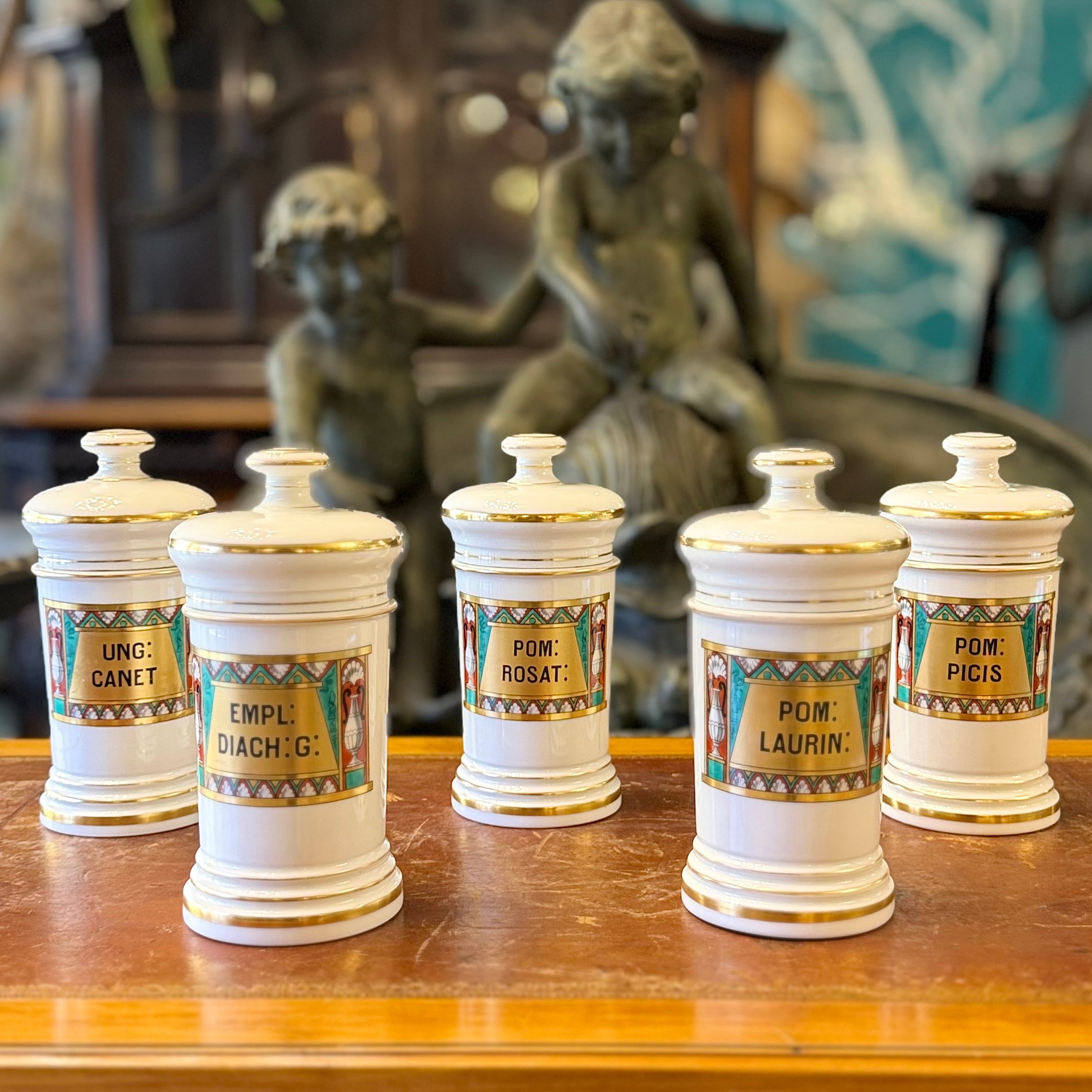 Juego de frascos de farmacia de porcelana Napoleón III. Francia SXIX