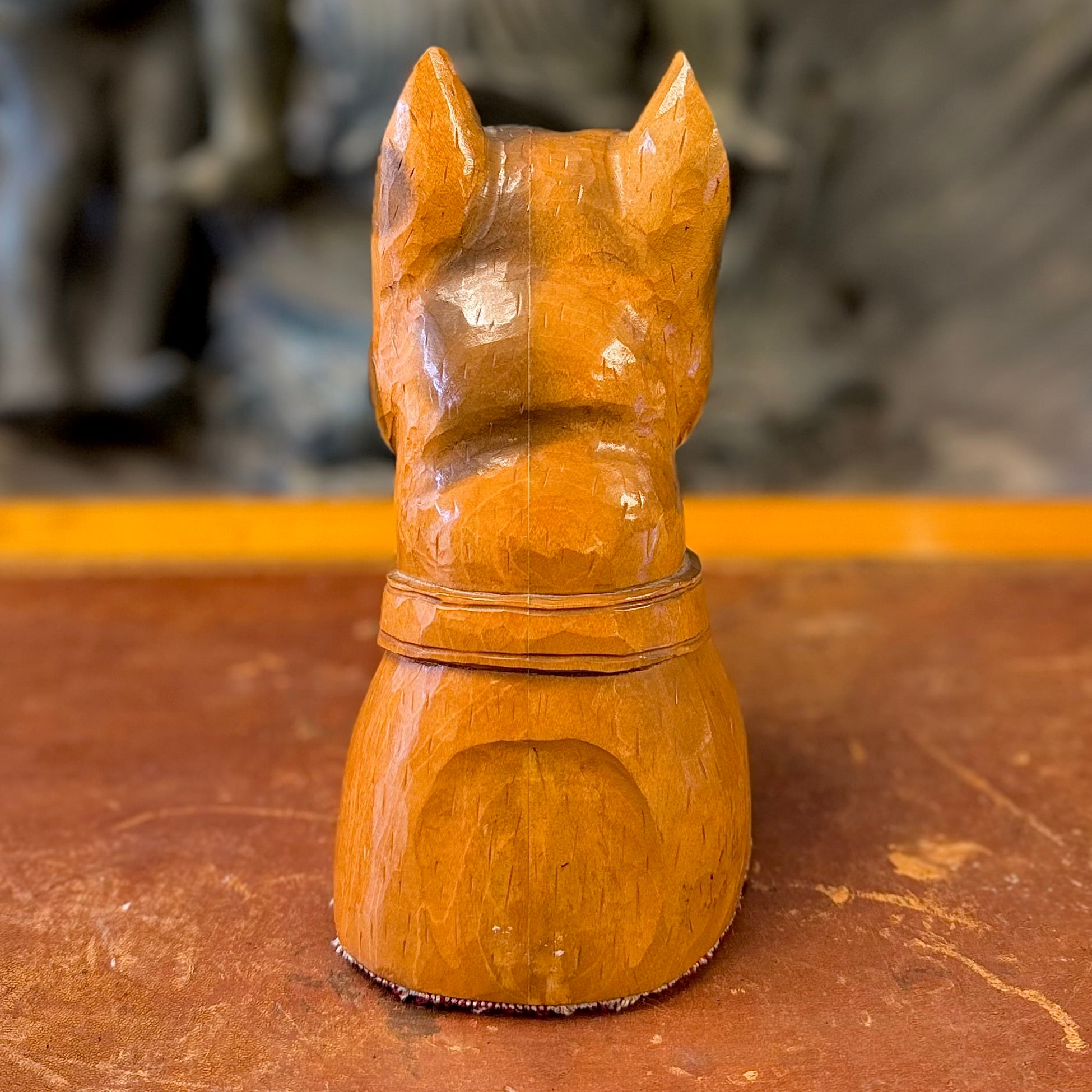Cabeza de perro Boxer en madera. Alemania SXIX