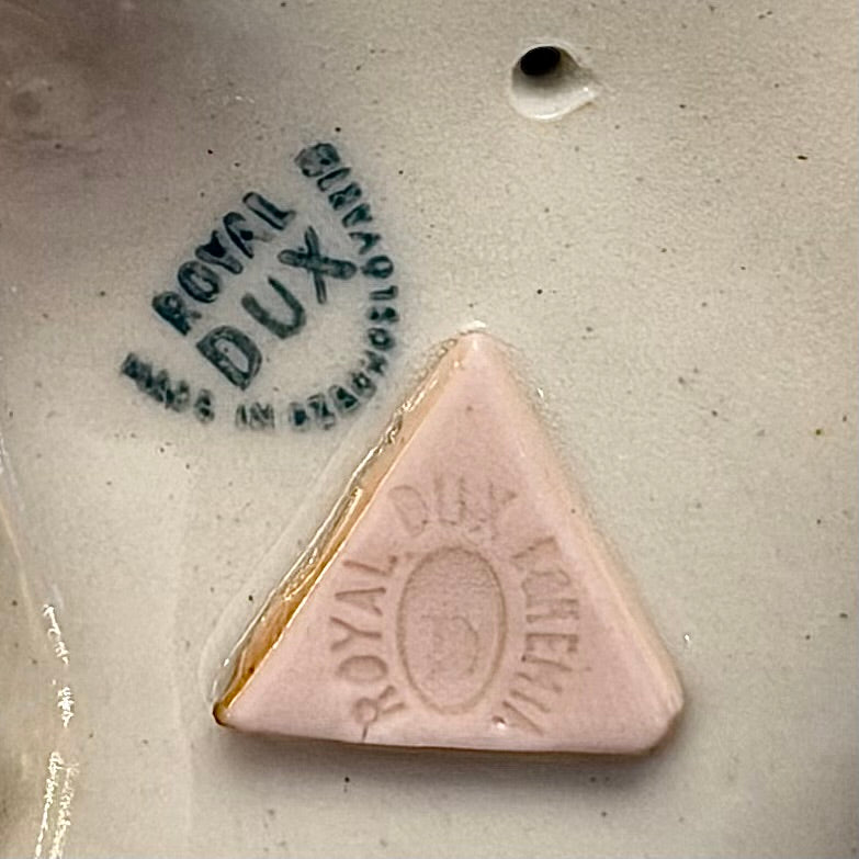 Pareja de guepardos de porcelana Royal Dux. Checoeslovaquia XX