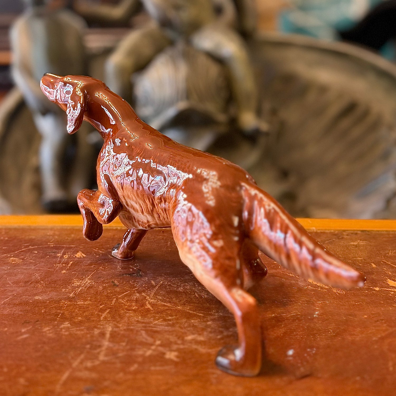 Perro de porcelana Art-Deco de un Setter. Checoeslovaquia  SXX