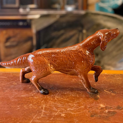 Perro de porcelana Art-Deco de un Setter. Checoeslovaquia  SXX