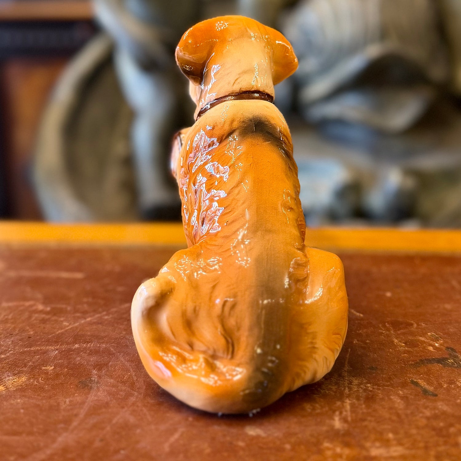 Perro de porcelana San Bernardo. Alemania SXX