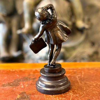 Escultura bronce "La Colegiala" Demetre Chiparus. Francia SXX