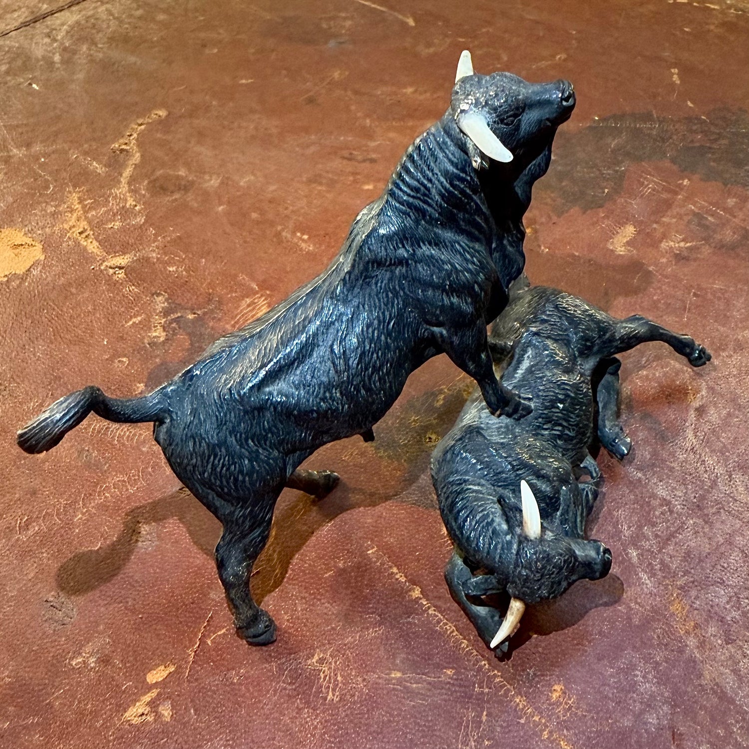 Sensacional bronce de Viena de toros en lucha. Austria SXIX