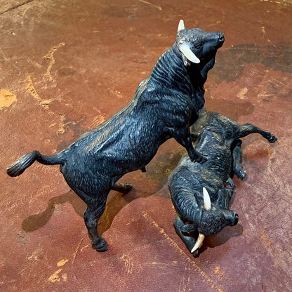 Sensacional bronce de Viena de toros en lucha. Austria SXIX