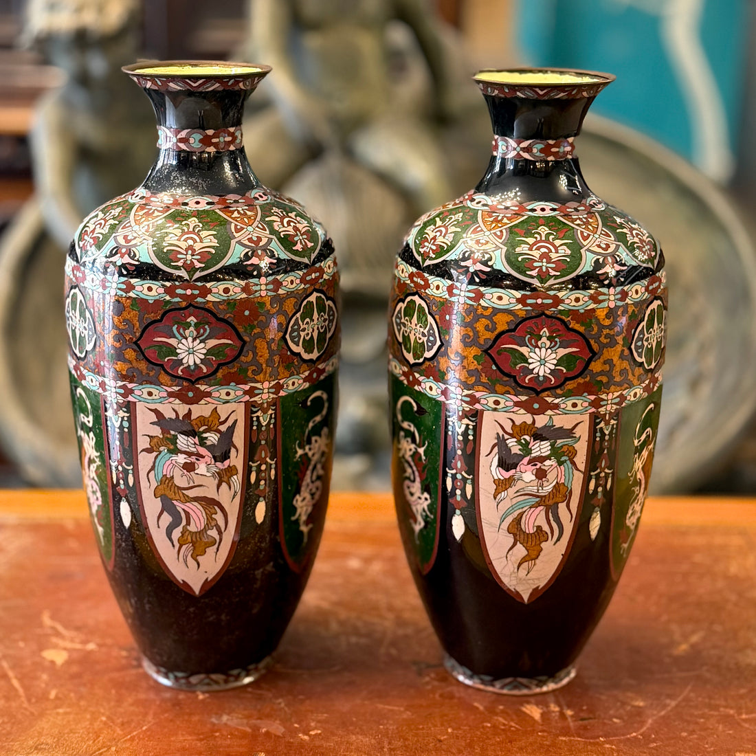 Magnifico par de cloissone balustre Meiji. Japón SXIX