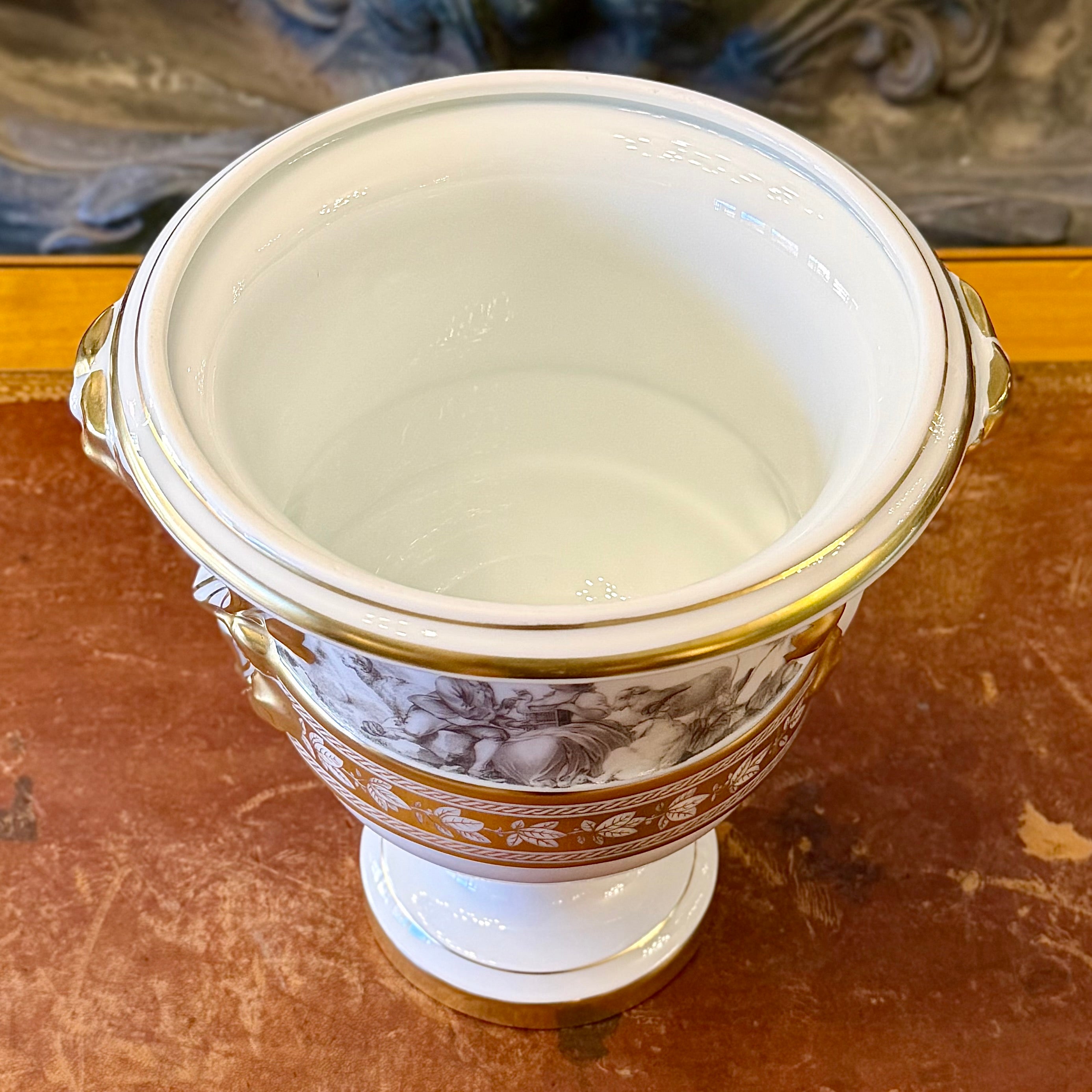 Jarrón de porcelana francesa Limoges. Francia SXX