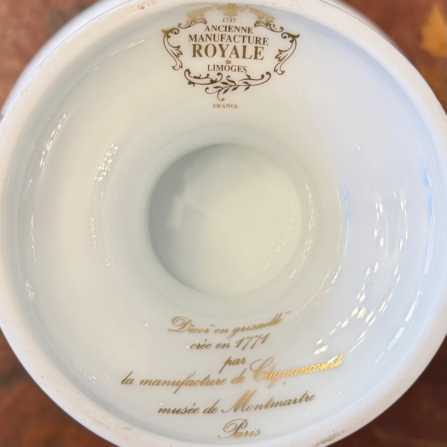 Jarrón de porcelana francesa Limoges. Francia SXX