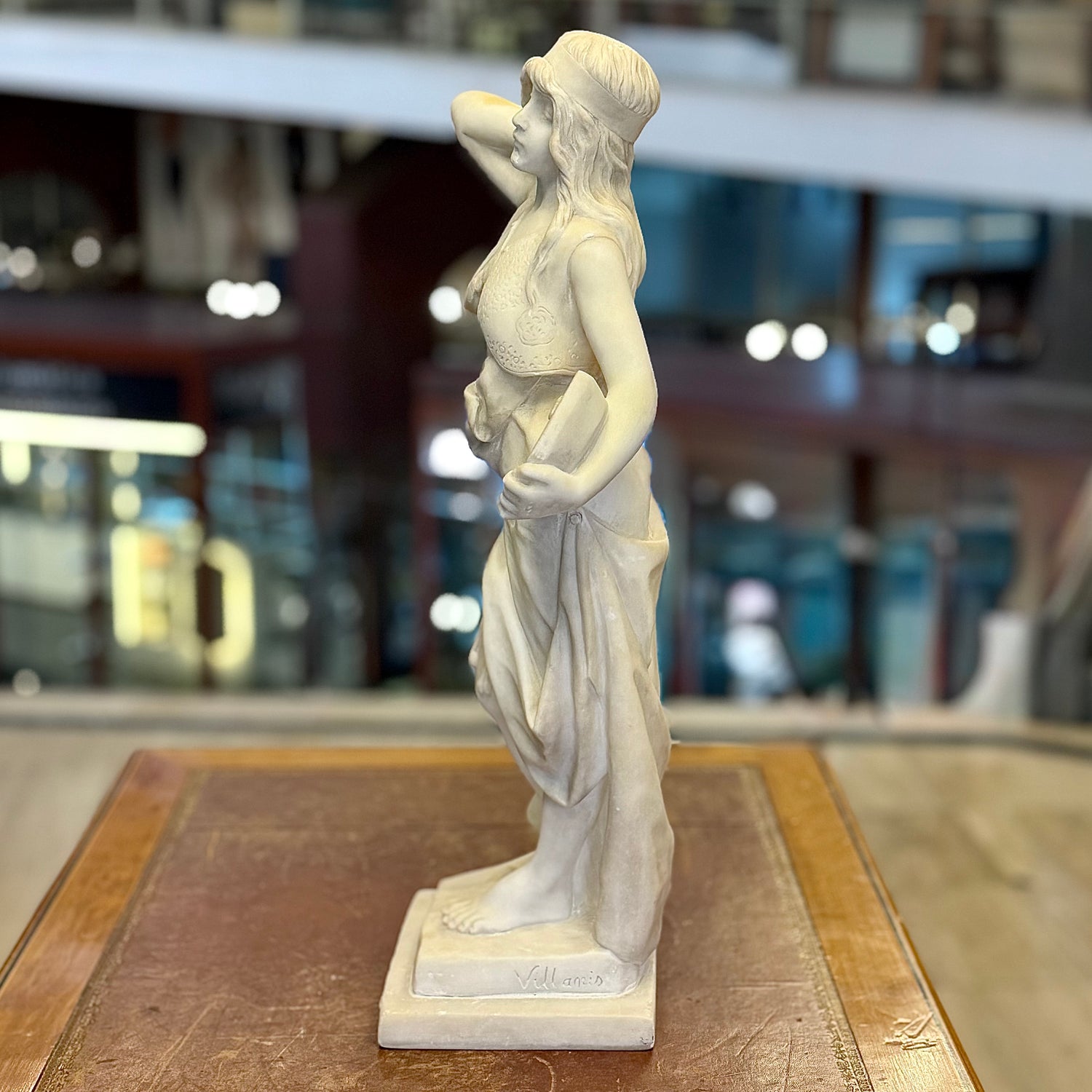 Escultura alabastro firmada Emmanuel Villanis (1858-1914). Francia SXIX