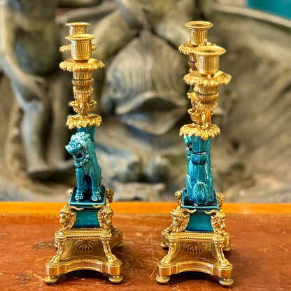 Par de candelabros franceses CHINOISERIE época Napoleón III. Francia SXIX