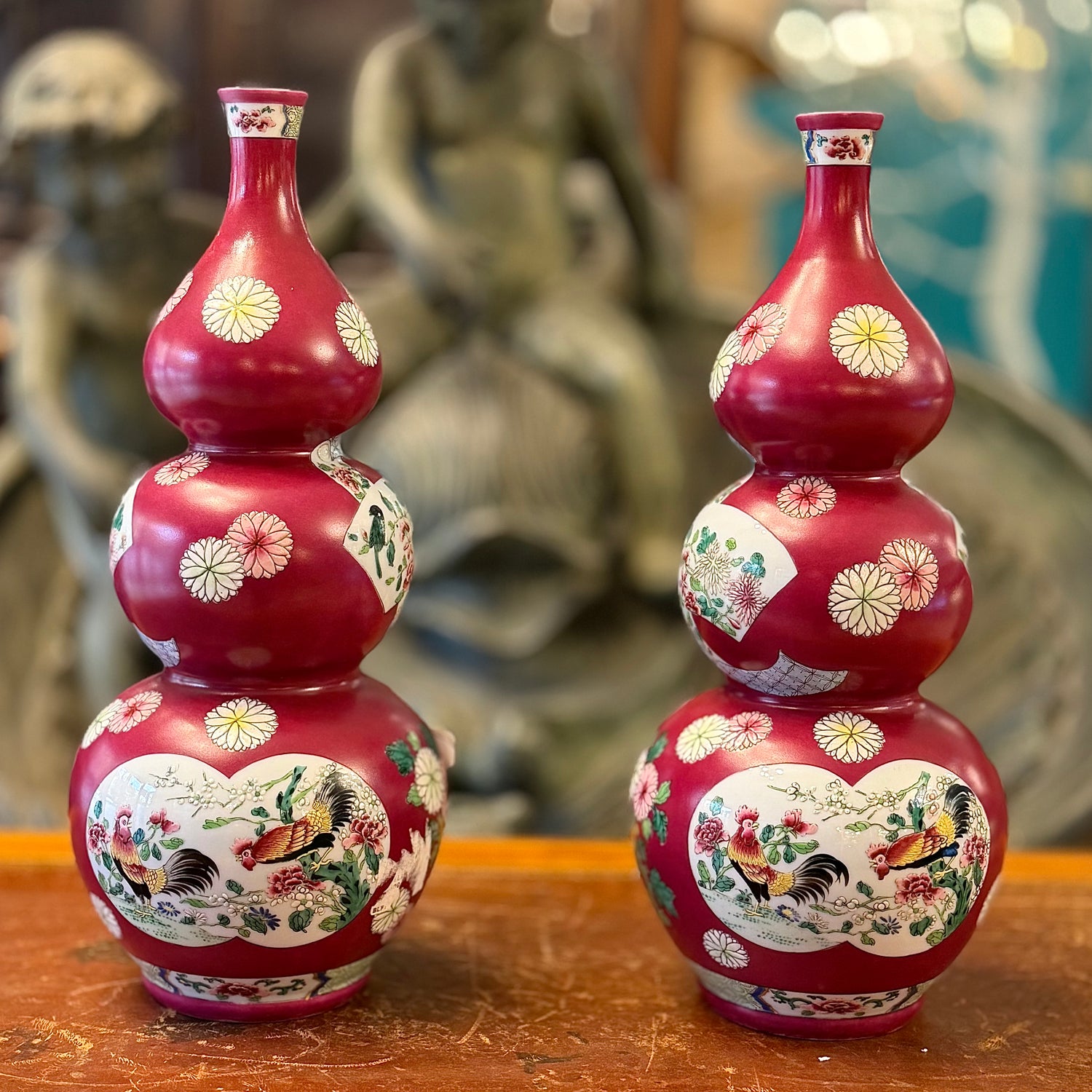 Par de jarrones chinos frambuesa "triple gorda". China SXIX