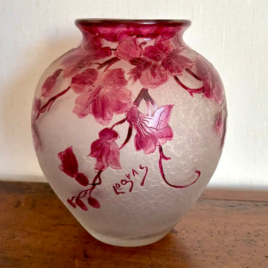 Florero de vidrio cameo Art-Nouveau LEGRAS. Francia SXX