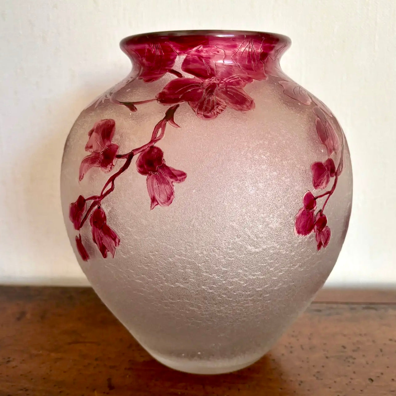 Florero de vidrio cameo Art-Nouveau LEGRAS. Francia SXX