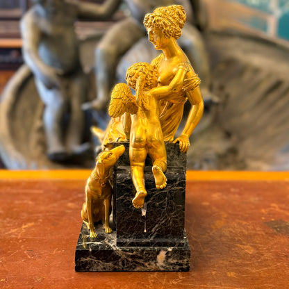 Escultura "La Madre Acogedora" Bronce. Francia 1830