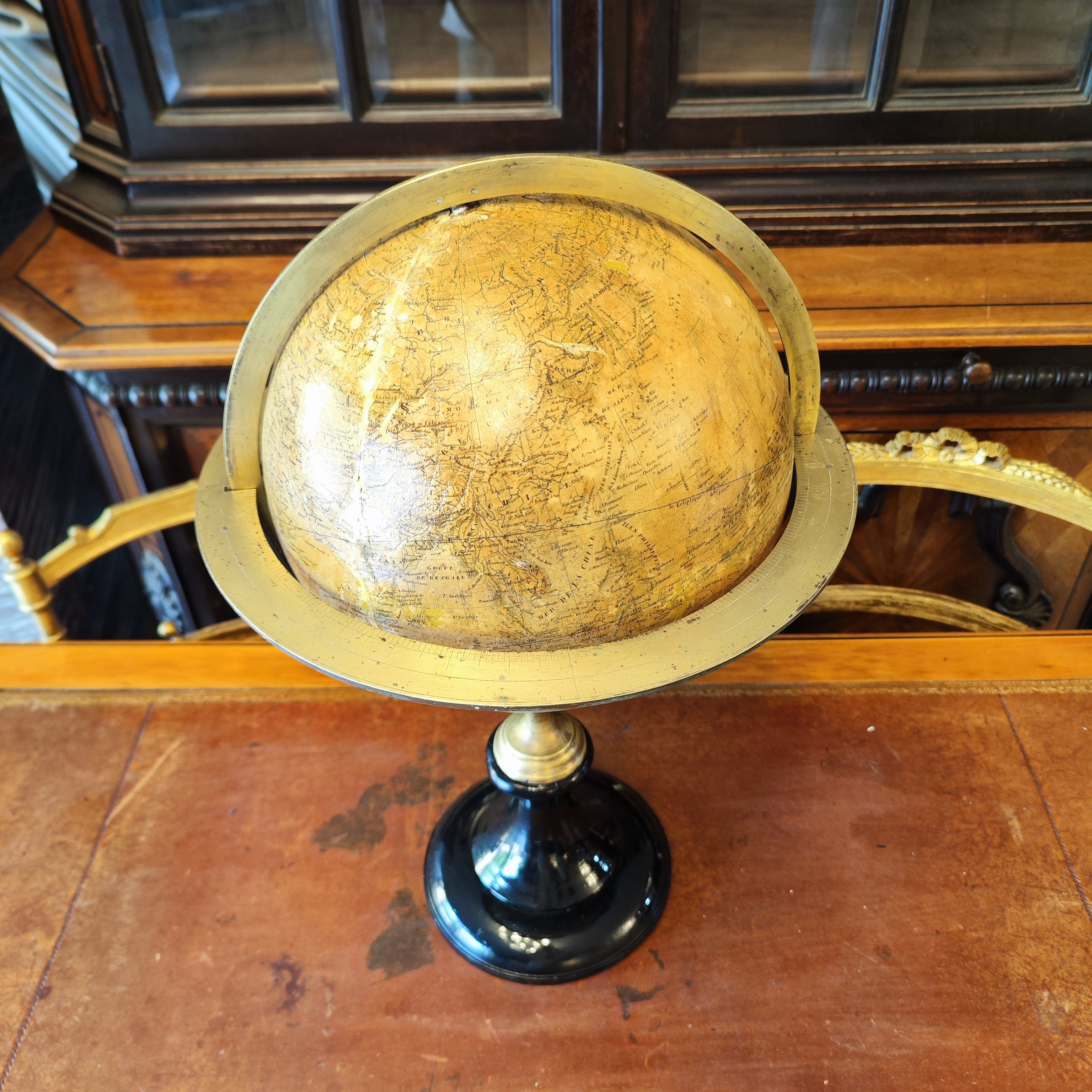 Globo terráqueo firmado Grosslin. Francia 1876